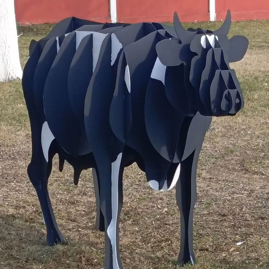 Корова из Металла