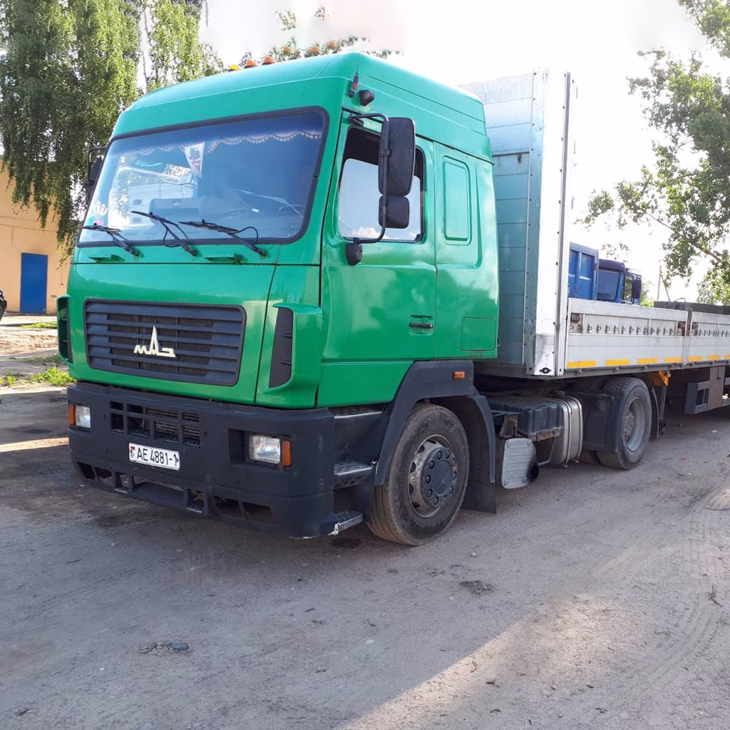 Автомобиль MAZ